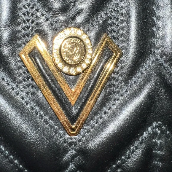 Orlandi Valentino Oversized Black Leather Tote - Picture 5 of 11